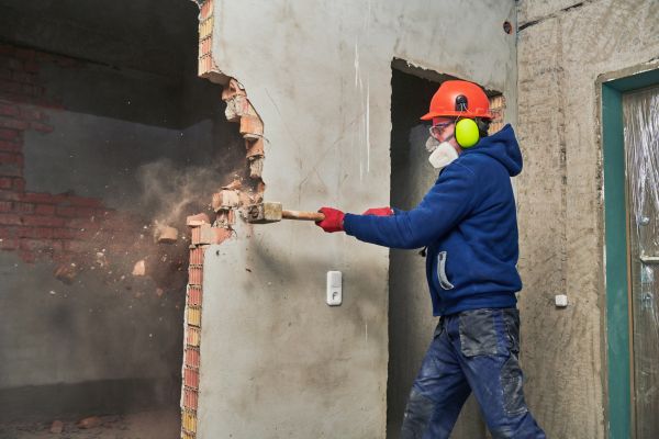 Concrete Wall Demolition in Chesterfield